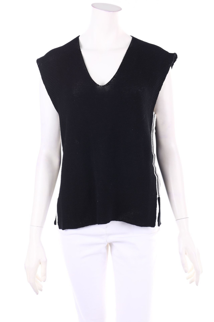 GOTHA - Cutton Knit V-Neck Top with Braid Stripes - D 38