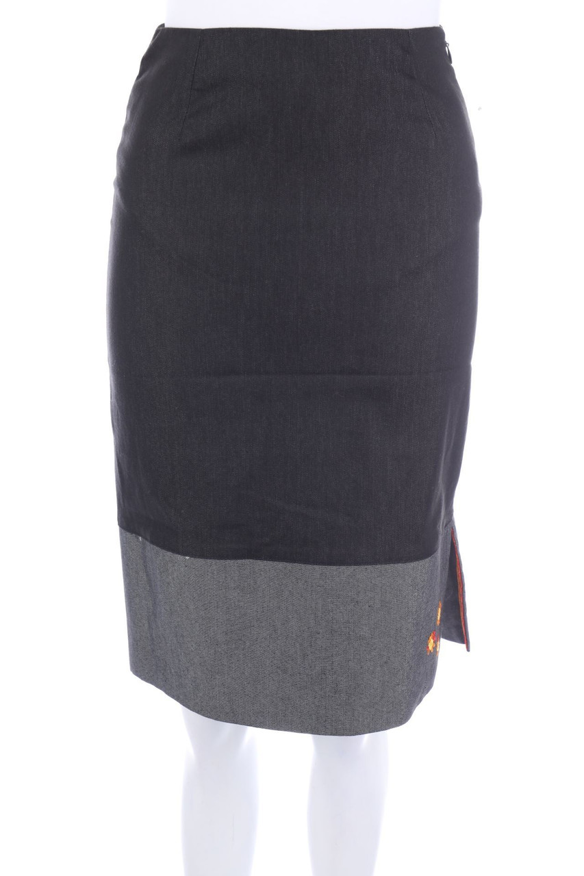 crazy world - Denim Skirt with Embroideries - D 34