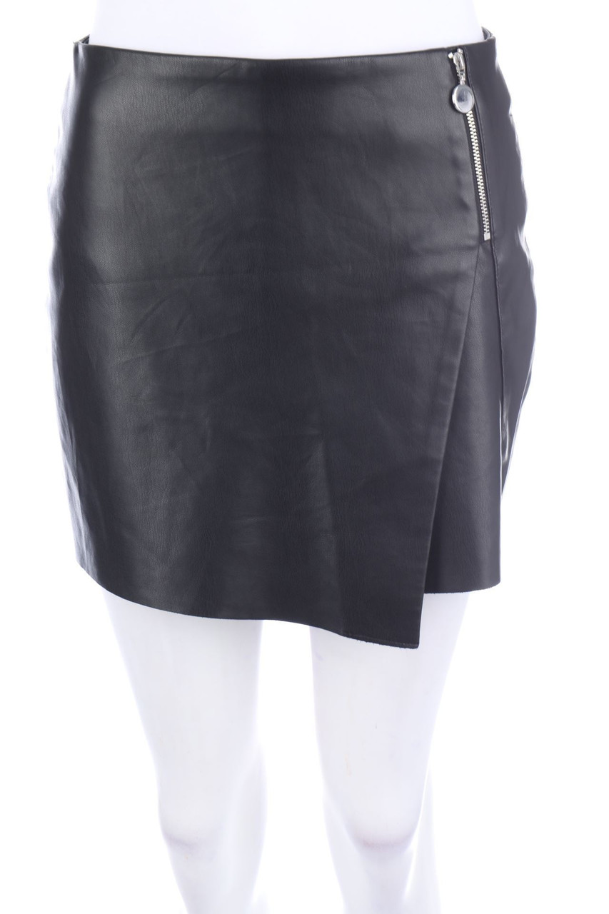 ZARA - Faux Leather-Skort - XS