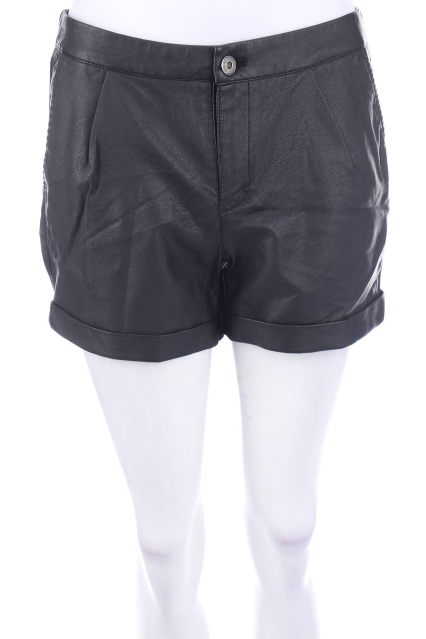 VILA - Faux Leather-Shorts - S