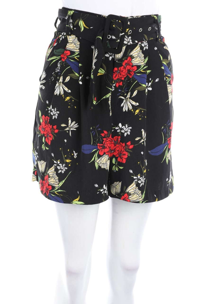 Stradivarius - High Waist-Shorts with Flower Print - D 32