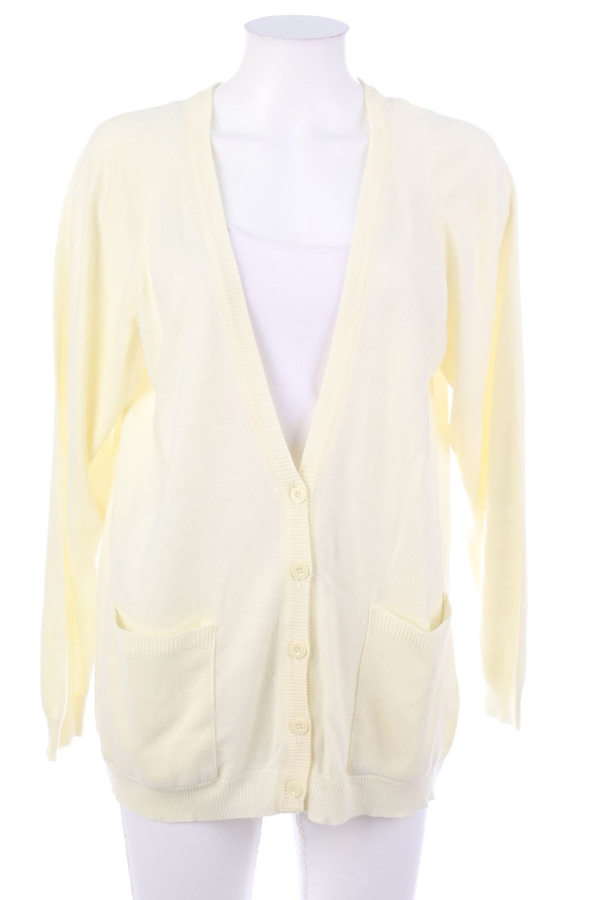 classic - Cardigan with Patch Pockets - D 40