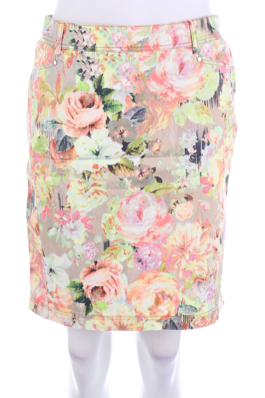 Charles Vögele - Skirt with Flower Print - M