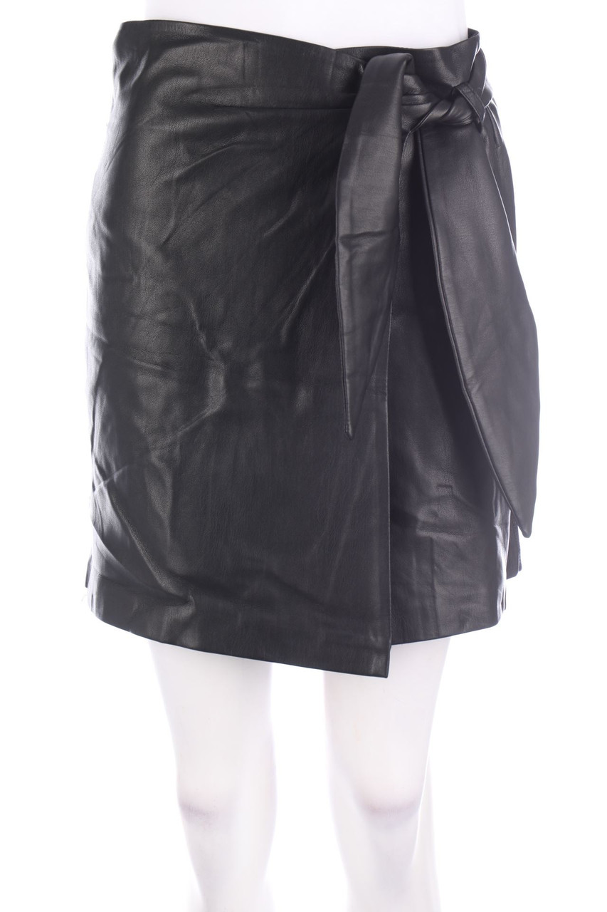 MANGO - faux leather mini-skirt - S