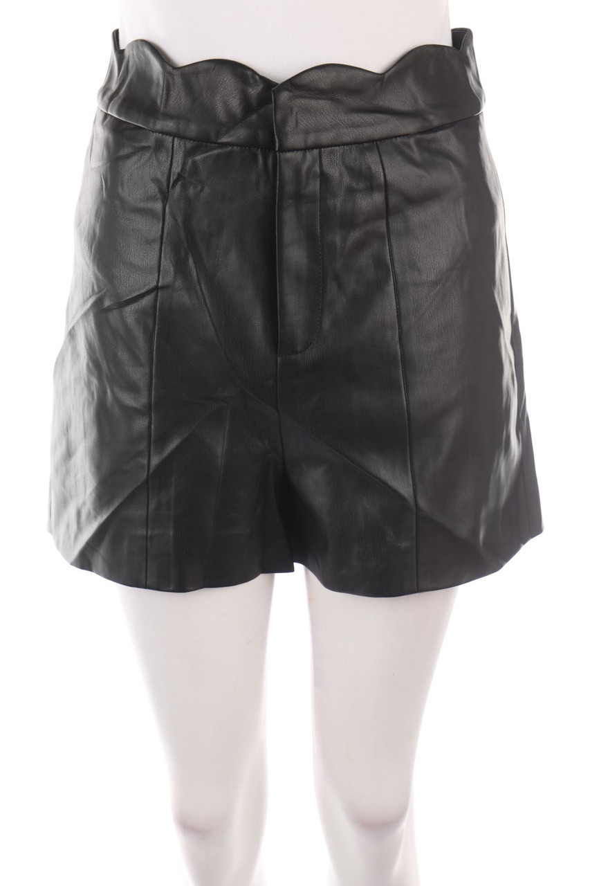 MORGAN - Faux Leather Shorts - M