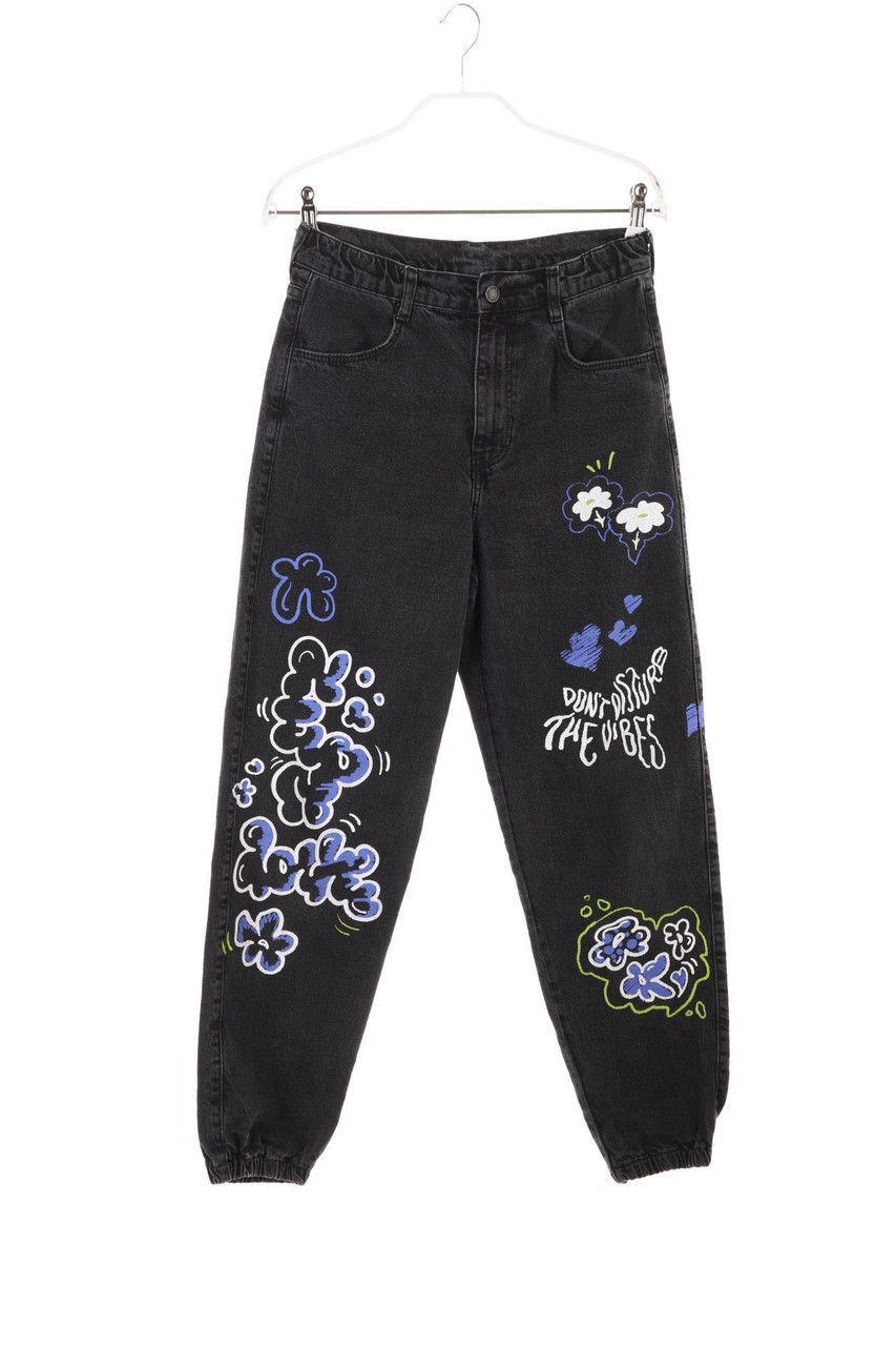 Bershka - Boyfriend-Jeans mit Print - S