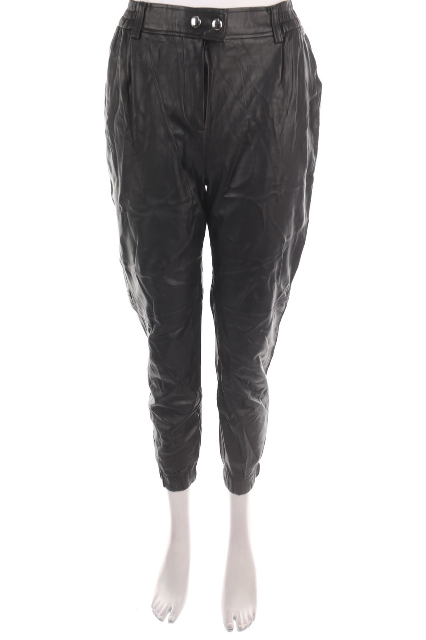 Bershka - Kunstleder-Hose - M